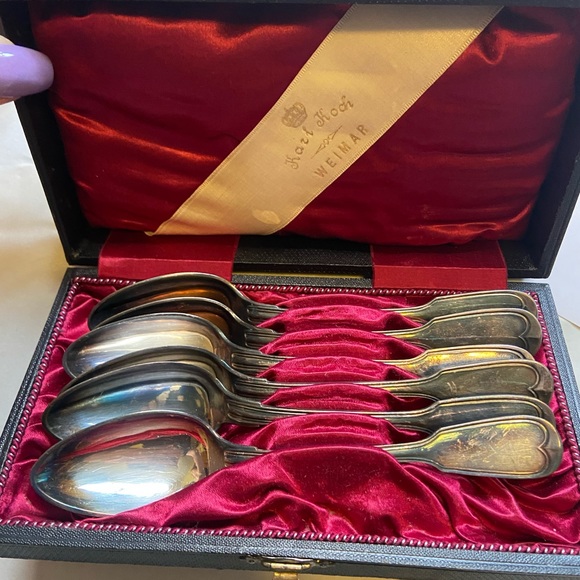 Antique set of 6 Spoons in original box  marked 84 - Picture 3 of 5